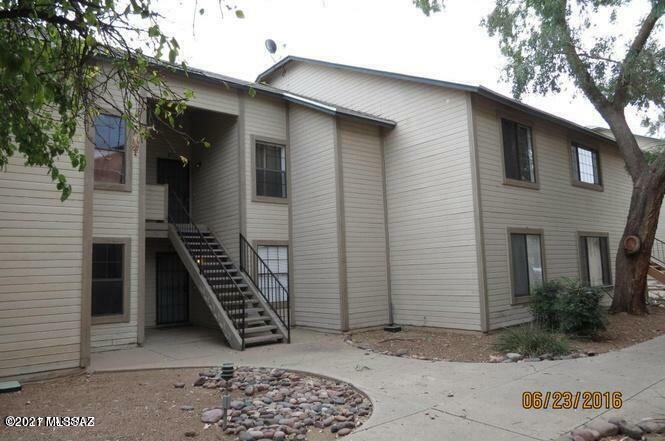 Property Photo:  1694 W Wood Bridge Court 211  AZ 85746 