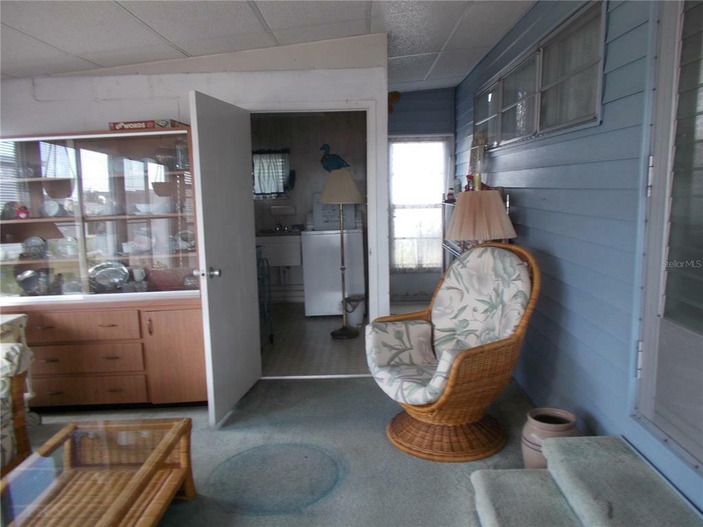 Property Photo:  609 51st Avenue W  FL 34207 