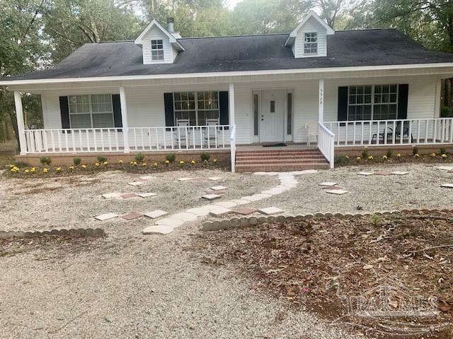 Property Photo:  5526 Pond Creek Rd  FL 32570 