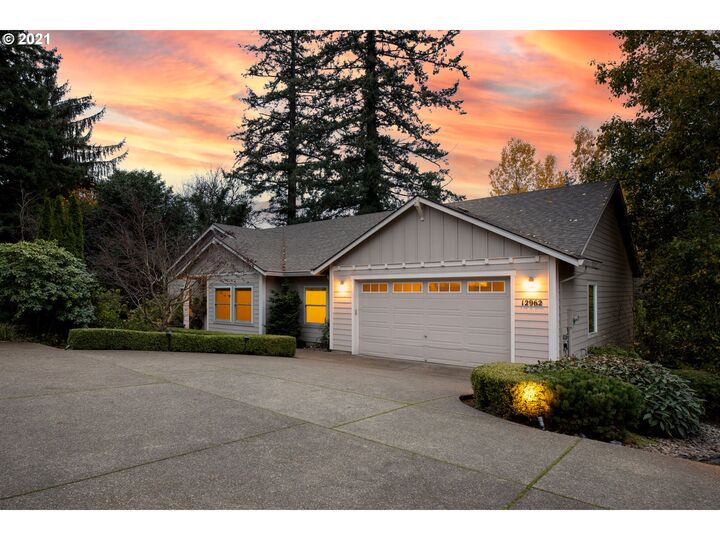 12962 Knaus Rd  Lake Oswego OR 97034 photo