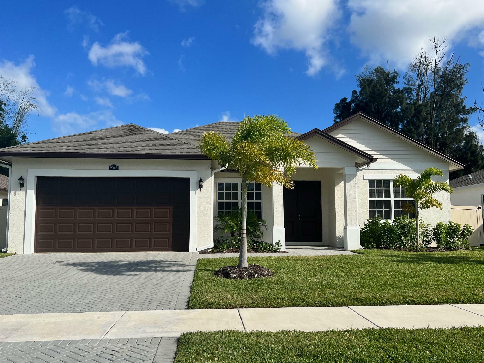 Property Photo:  2048 Bridgehampton Terrace  FL 32966 