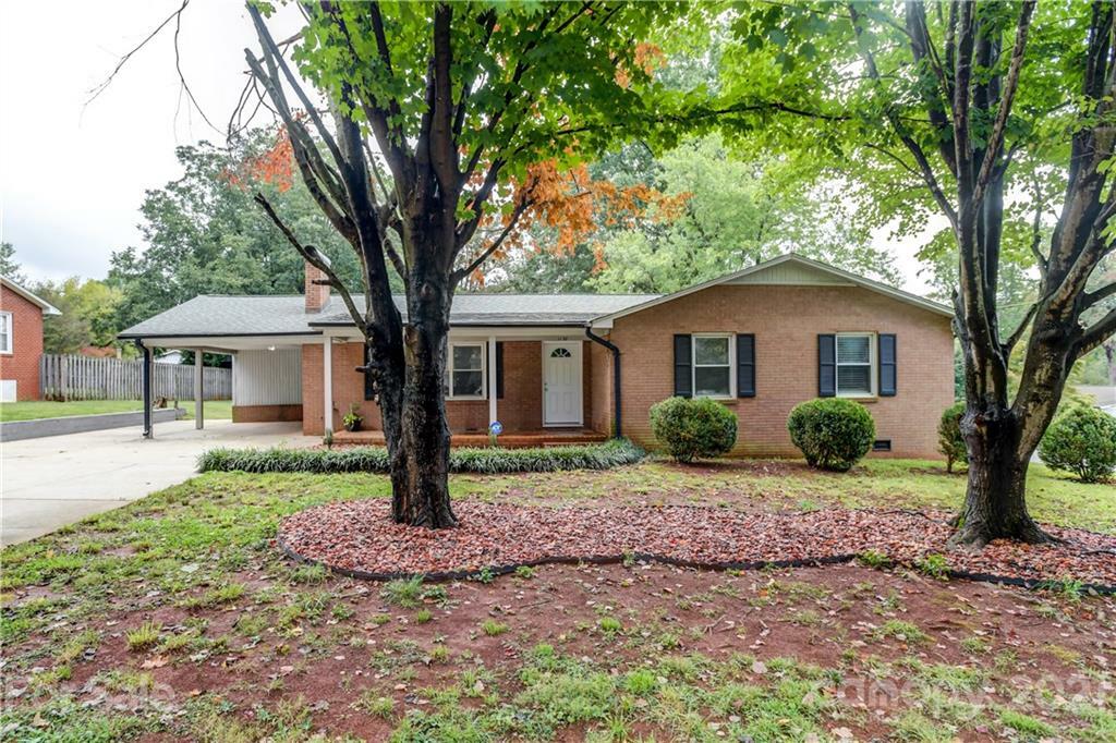 Property Photo:  1120 Fulton Drive  NC 28677 