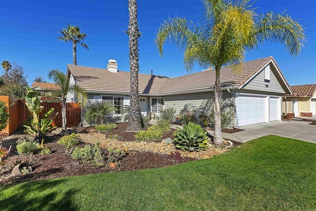 Property Photo:  5521 Daybreak Ct  CA 92057 