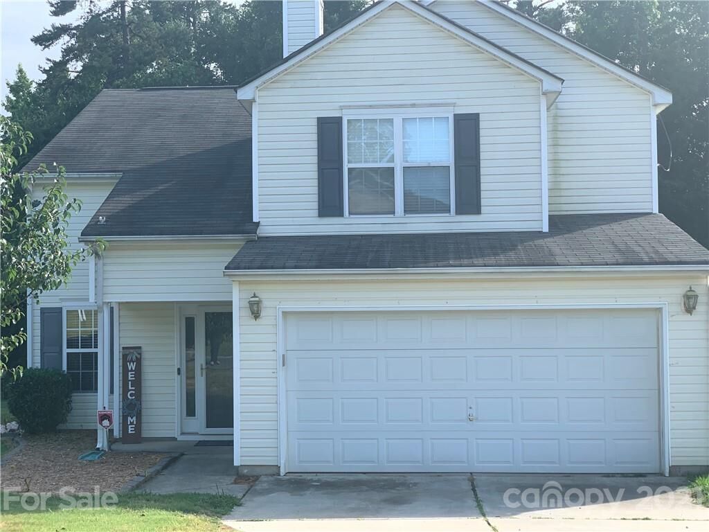 Property Photo:  7807 Montbrook Drive  NC 28214 
