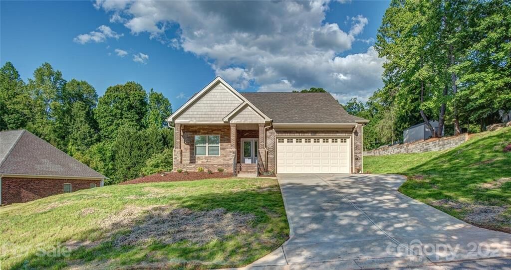 Property Photo:  1011 Marguerite Drive  NC 28098 