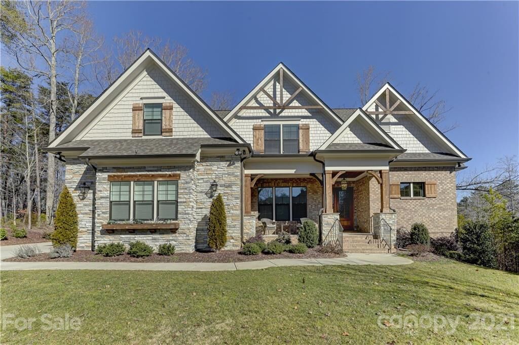 Property Photo:  16534 Bastille Drive  NC 28278 