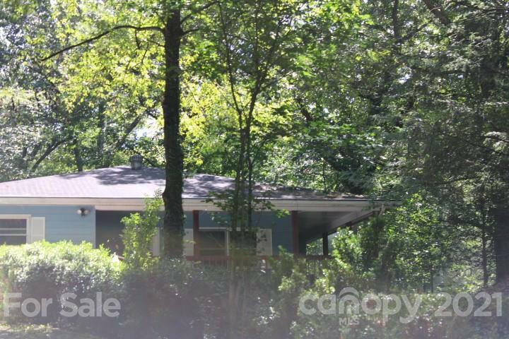 Property Photo:  250 Longridge Lane  NC 28785 