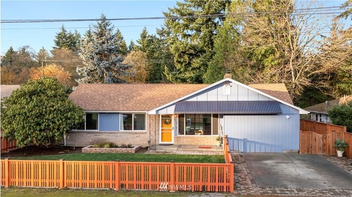 Property Photo: 2122 N 194th Street WA 98133