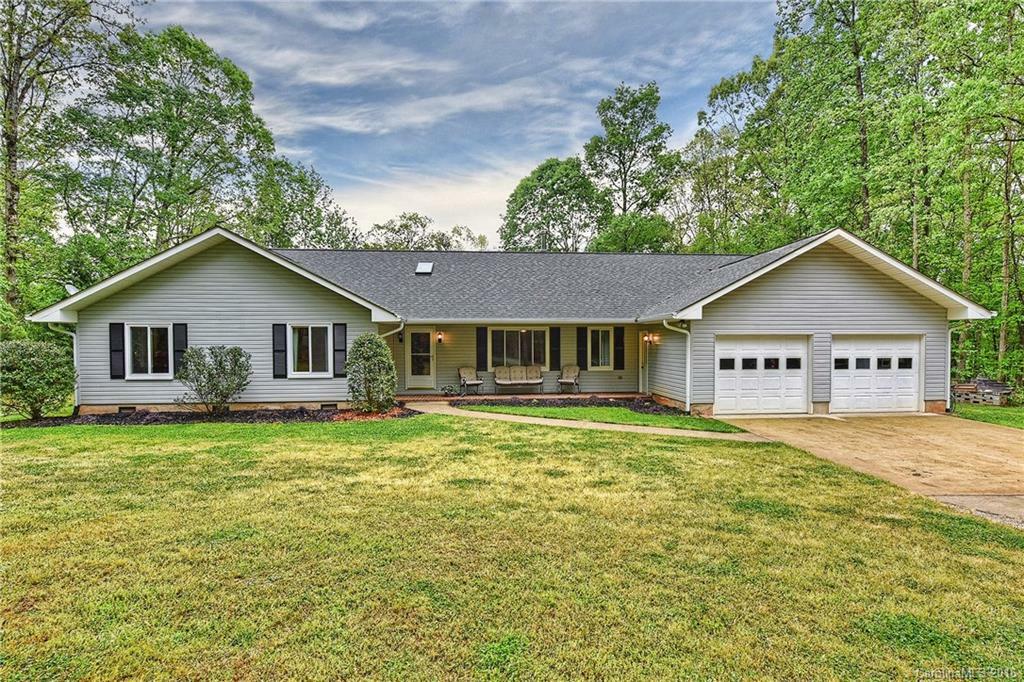 Property Photo:  5800 Stonemill Road  NC 28173 