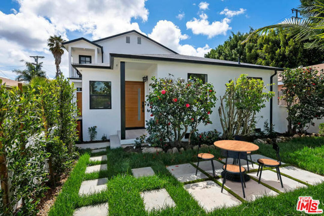 Property Photo: 10992 Exposition CA 90064