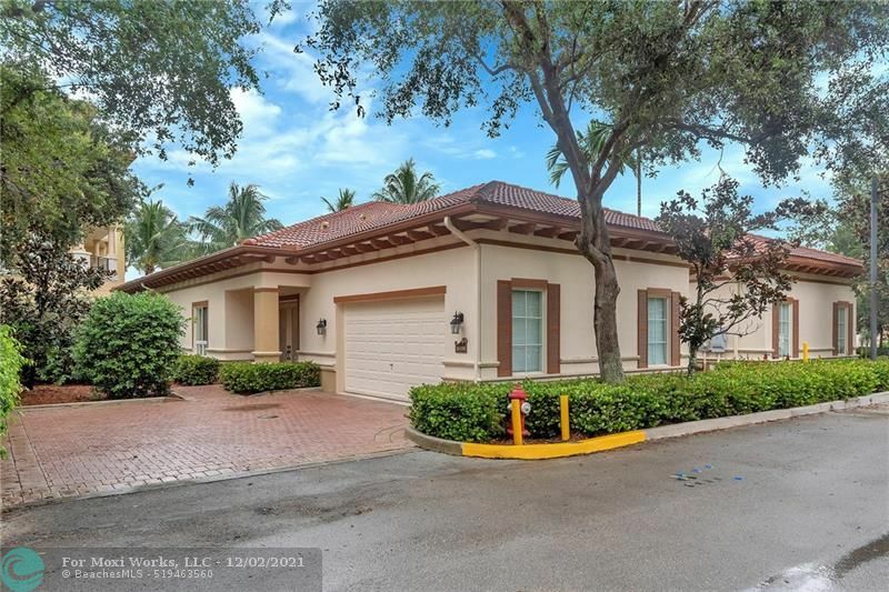 Property Photo:  16104 Emerald Estates Dr V1  FL 33331 