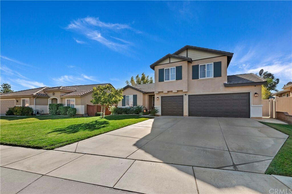 Property Photo:  1639 Amber Lily Drive  CA 92223 