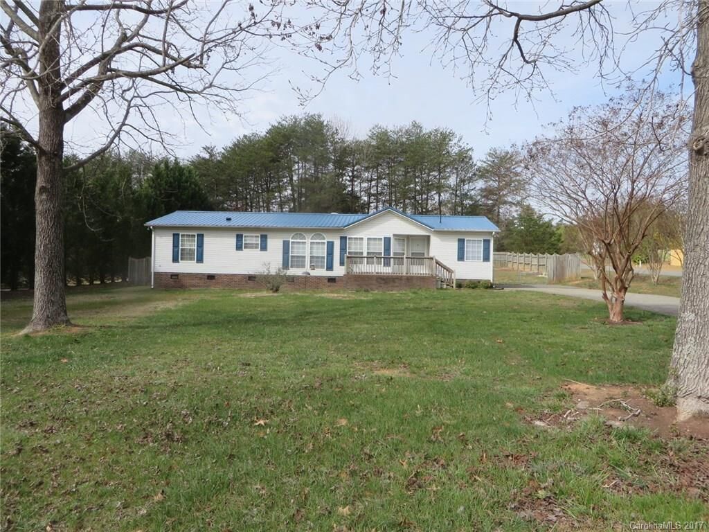 Property Photo: 3739 Lee Moore Road NC 28650