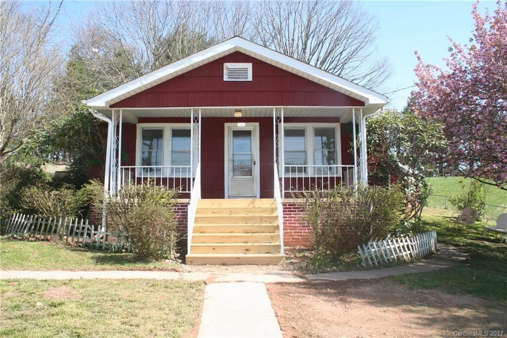 Property Photo: 560 Alexander Road NC 28701