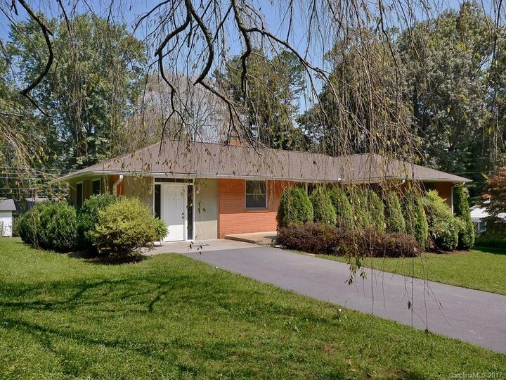 3146 Charlyne Drive  Hendersonville NC 28792 photo