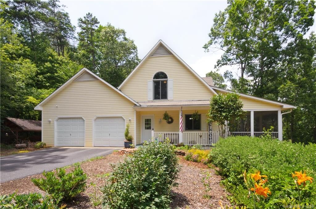 Property Photo:  845 White Oak Lane 23  NC 28782 