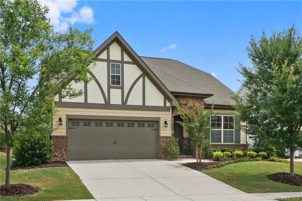 Property Photo:  15407 Oleander Drive  NC 28278 