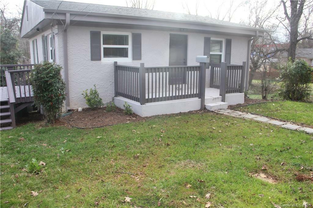 Property Photo:  817 North Avenue  NC 28208 