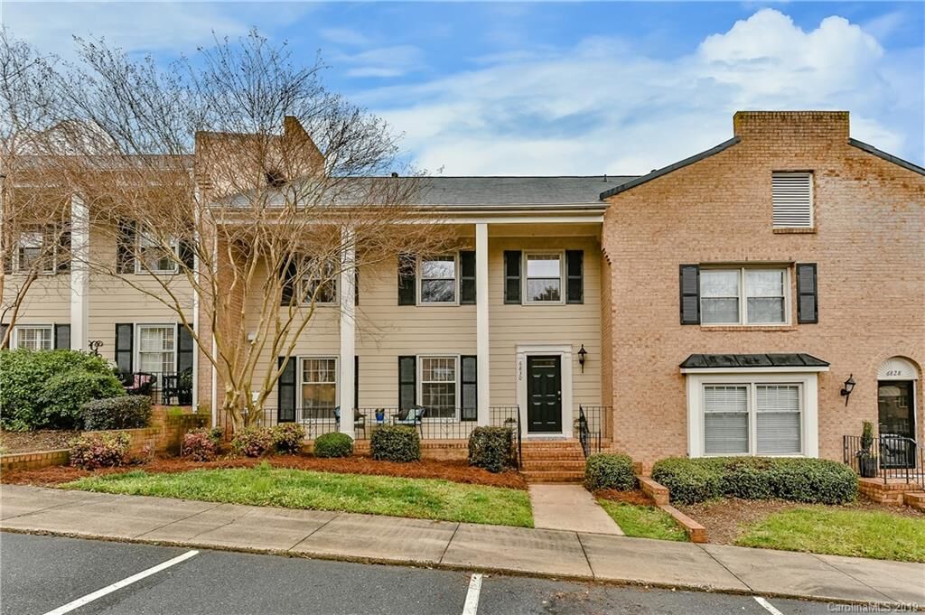 Property Photo:  6830 Dumbarton Drive  NC 28210 