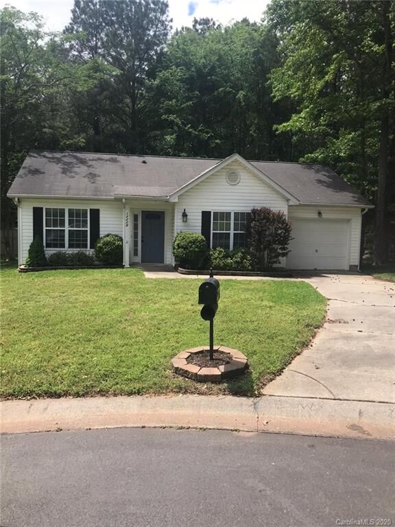 Property Photo:  12228 Lullingstone Road  NC 28134 
