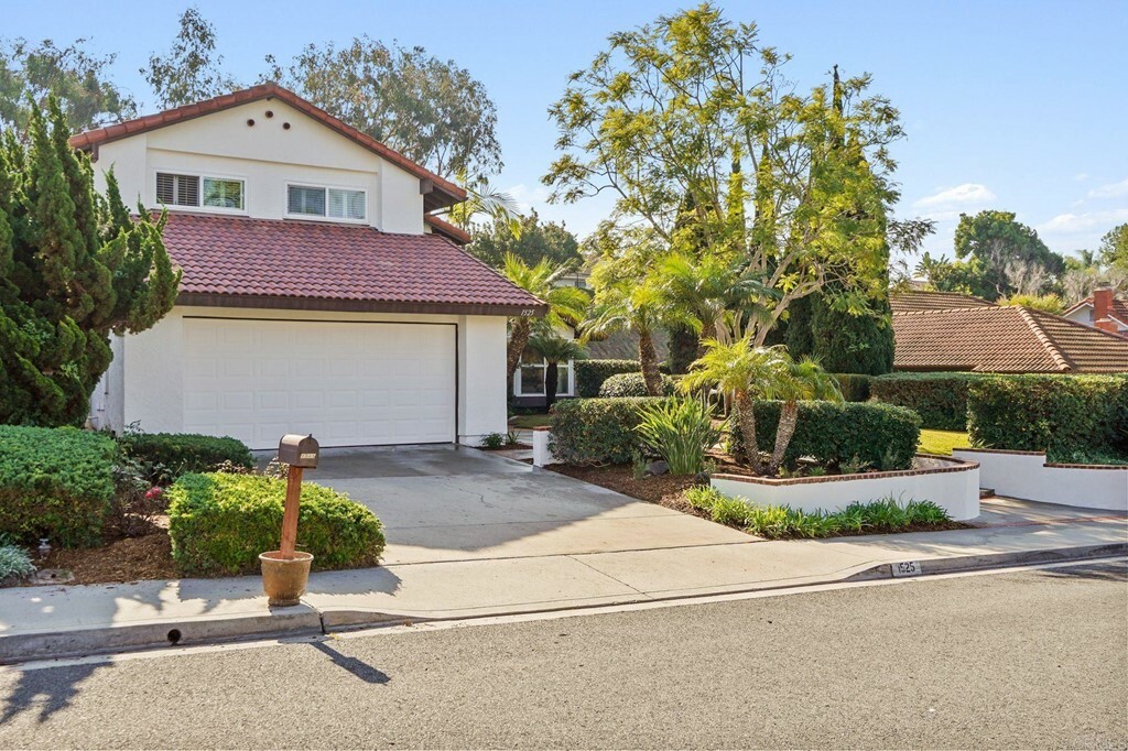 Property Photo:  1525 Vanessa Circle  CA 92024 