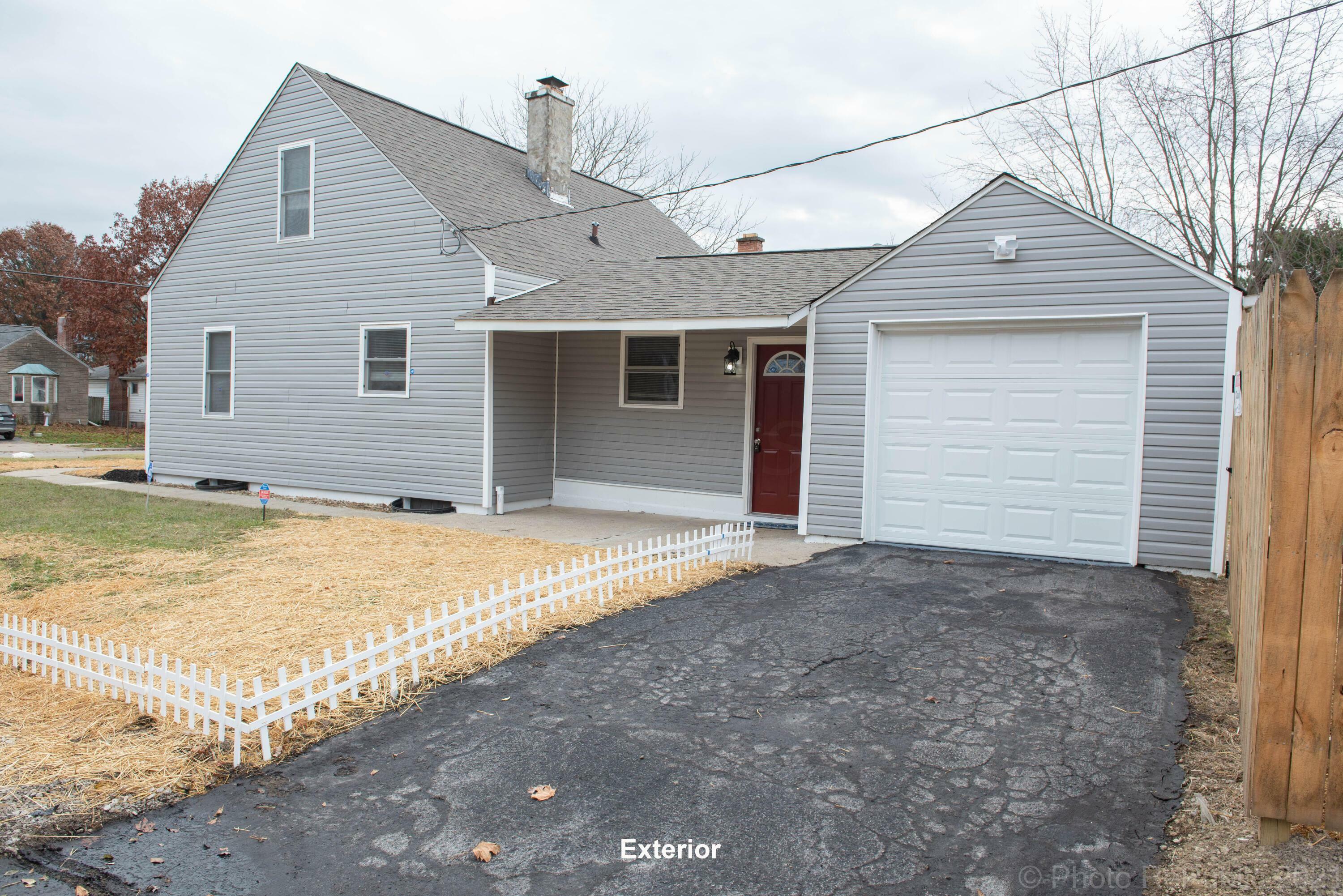 Property Photo: 1589 S Champion Avenue OH 43207