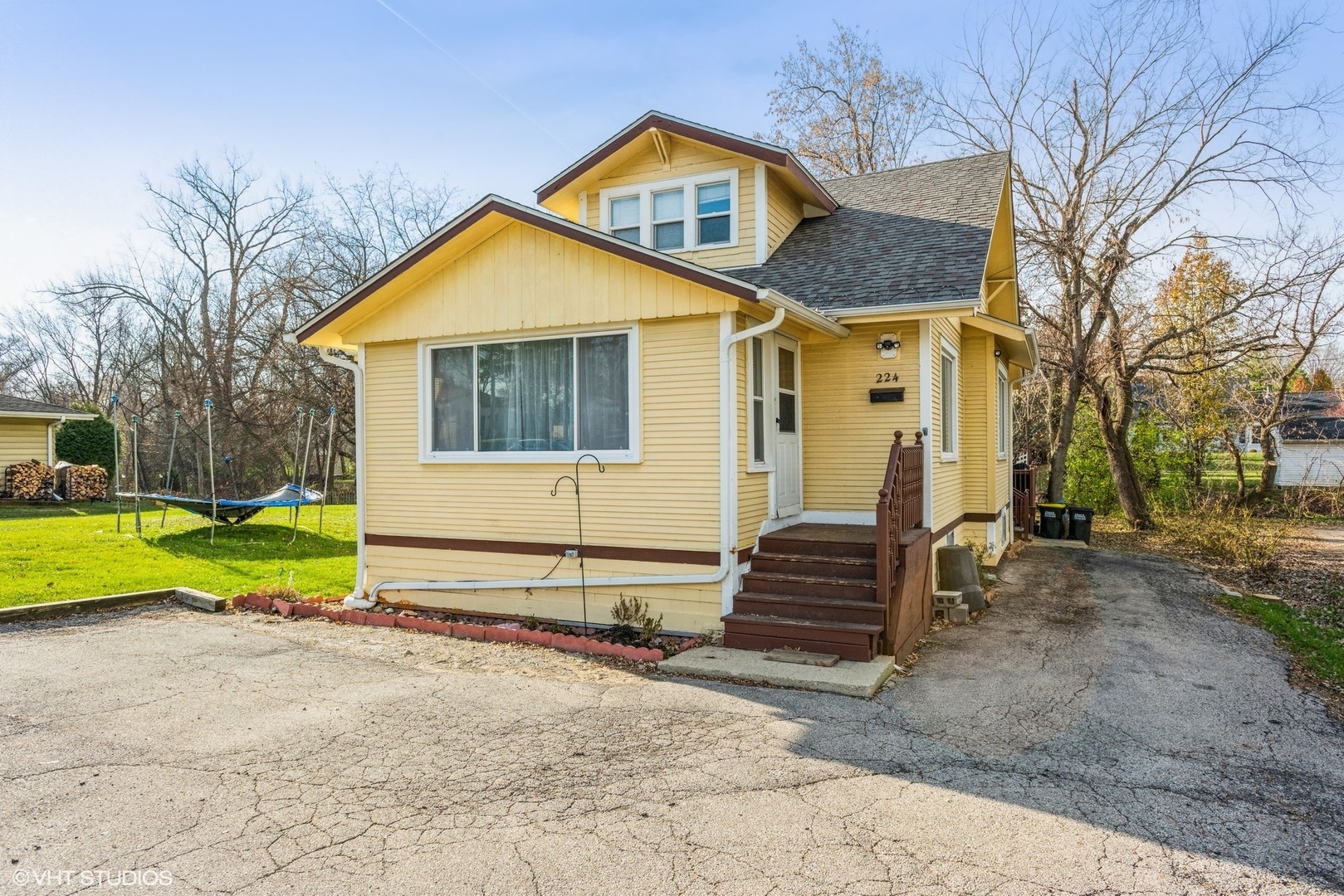 Property Photo:  224 S Roselle Road  IL 60172 