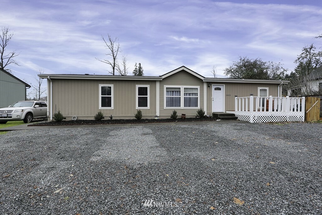 Property Photo:  15623 296th St E  WA 98338 