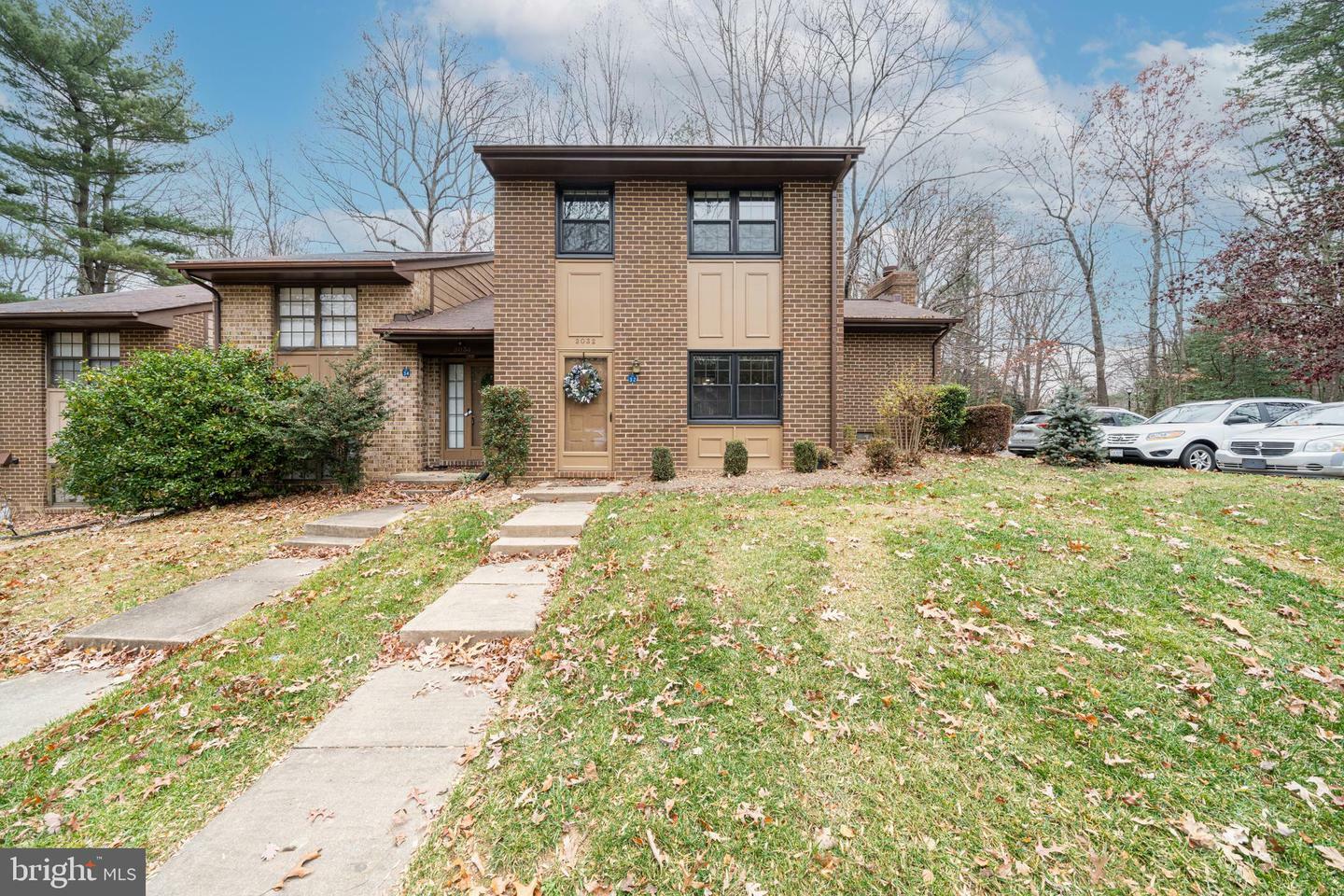 Property Photo: 2032 Headlands Circle VA 20191