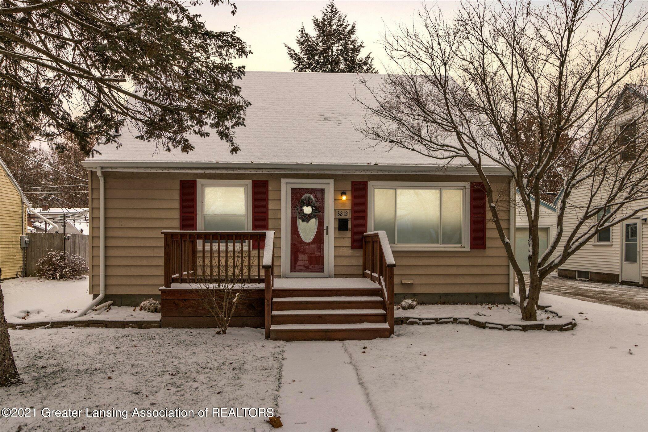 Property Photo:  3212 Plymouth Drive  MI 48910 