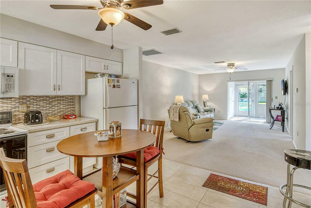 Property Photo:  609 Orlando Avenue  FL 34207 