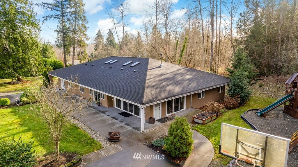 Property Photo:  128 103rd Avenue NE  WA 98258 