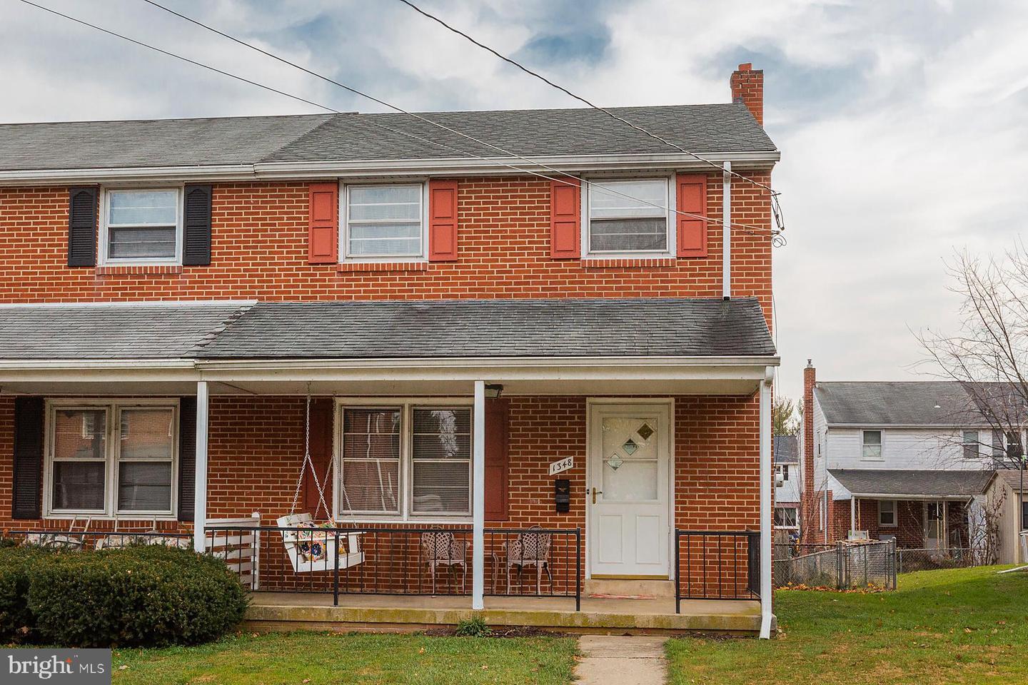 Property Photo: 1348 Union Street PA 17603