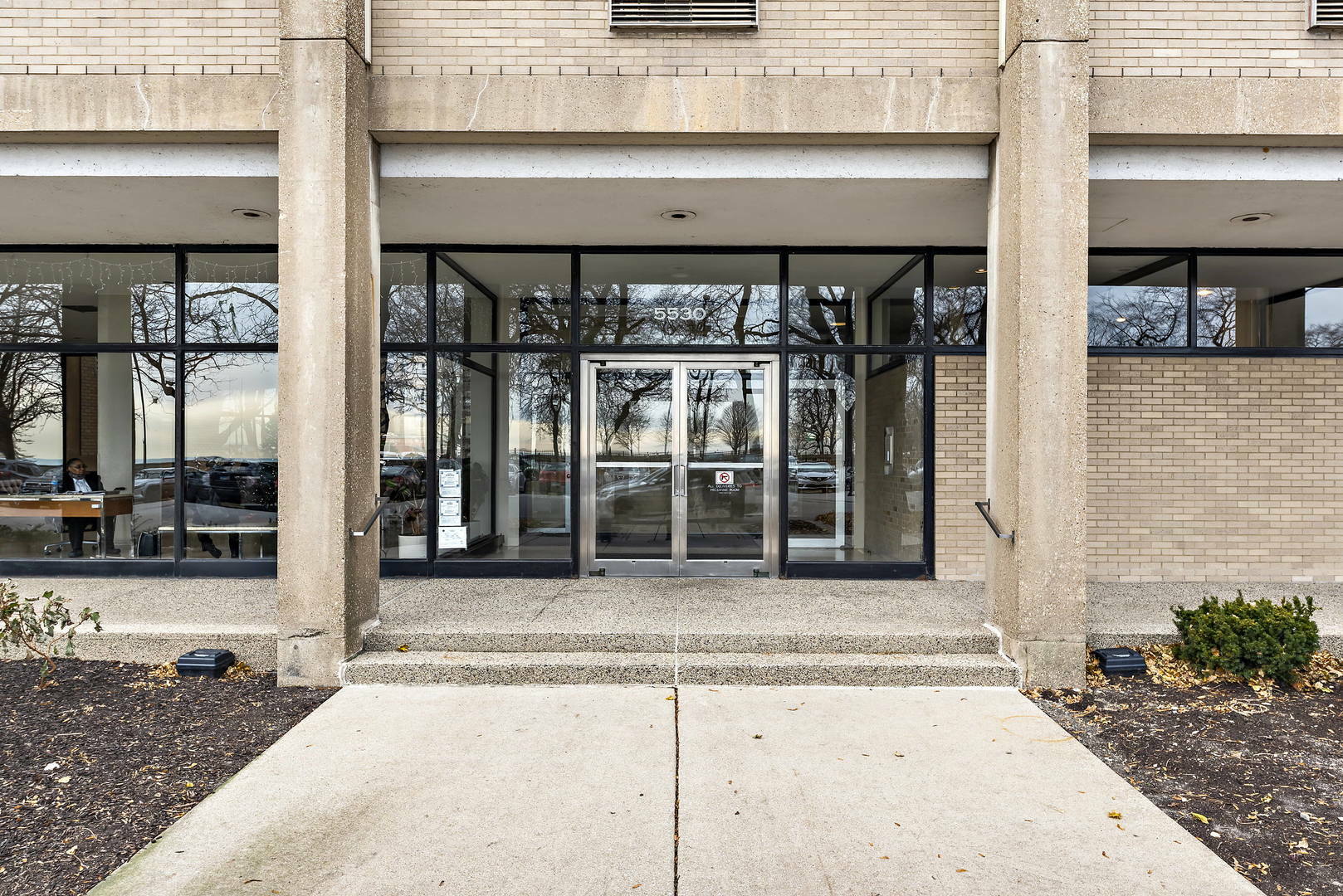 Property Photo:  5530 S South Shore Drive 11B  IL 60637 