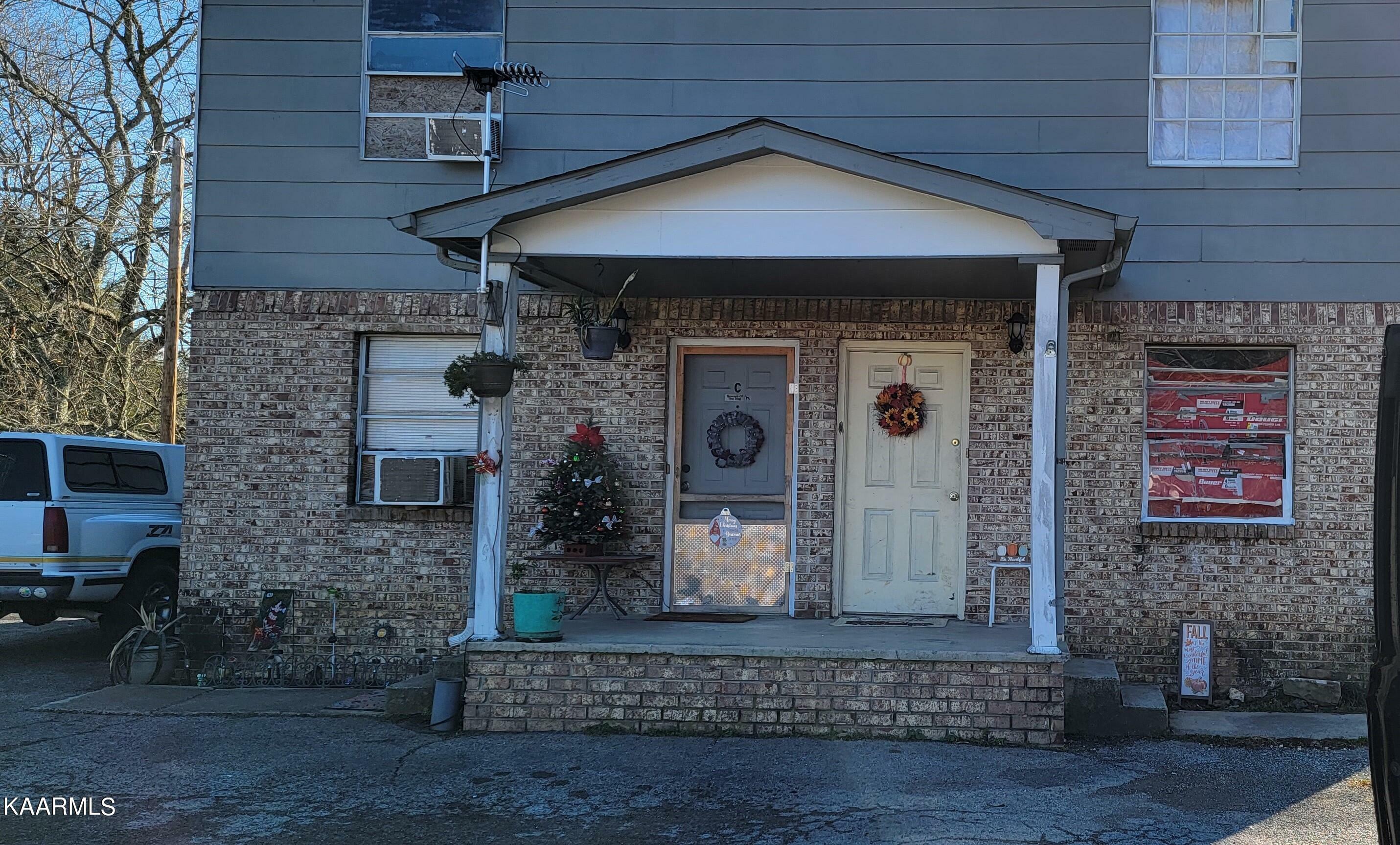 Property Photo:  506 508 S Douglas Ave  TN 37854 