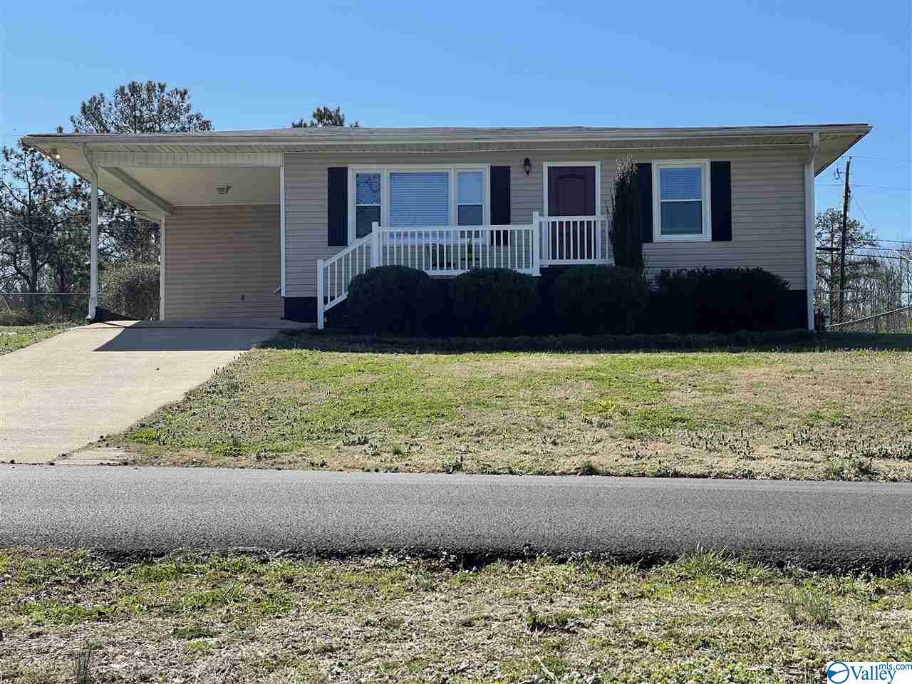 Property Photo:  504 Hicks Avenue  AL 35905 