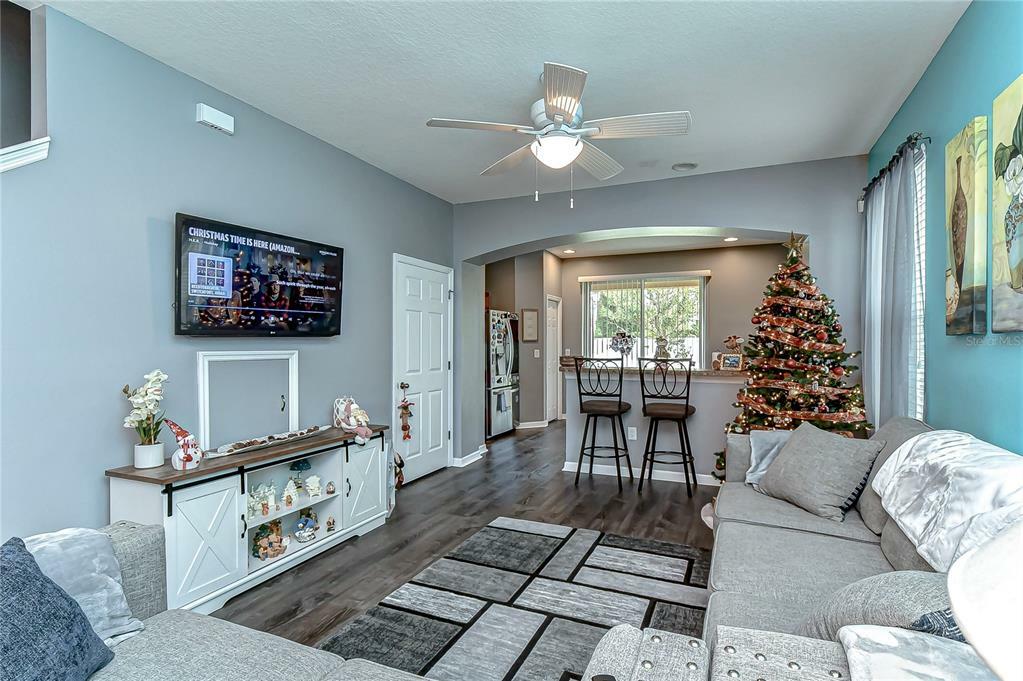 Property Photo:  6920 Towering Spruce Drive  FL 33578 