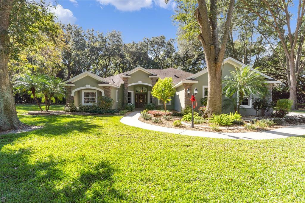 Property Photo:  2007 Otters Pond Road  FL 34731 