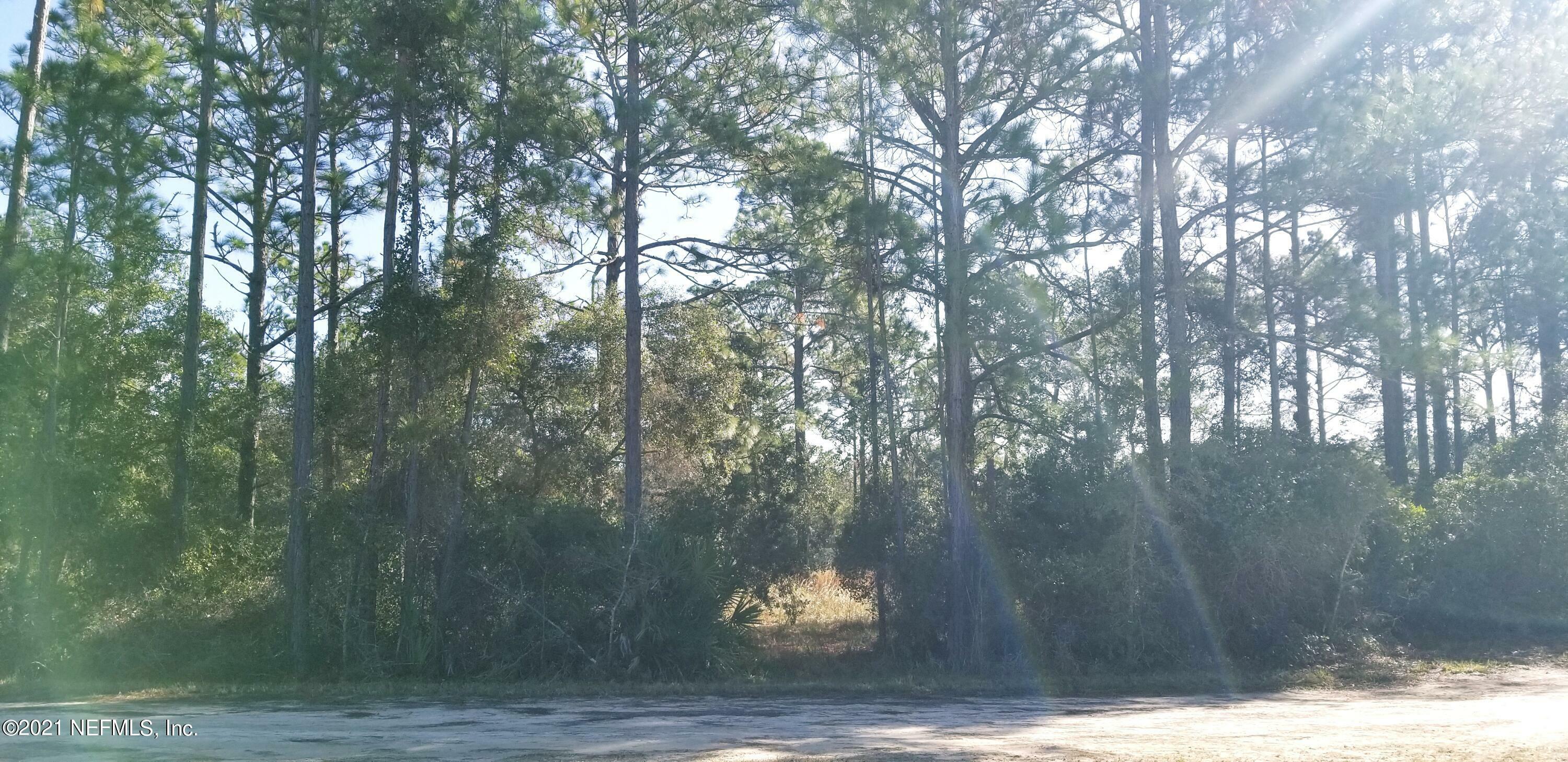 Property Photo:  150 Wayburn Street  FL 32139 