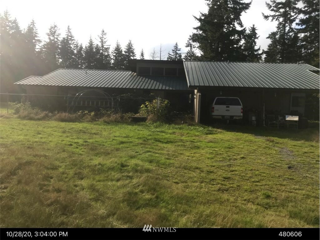 6960 Holst Road  Clinton WA 98236 photo