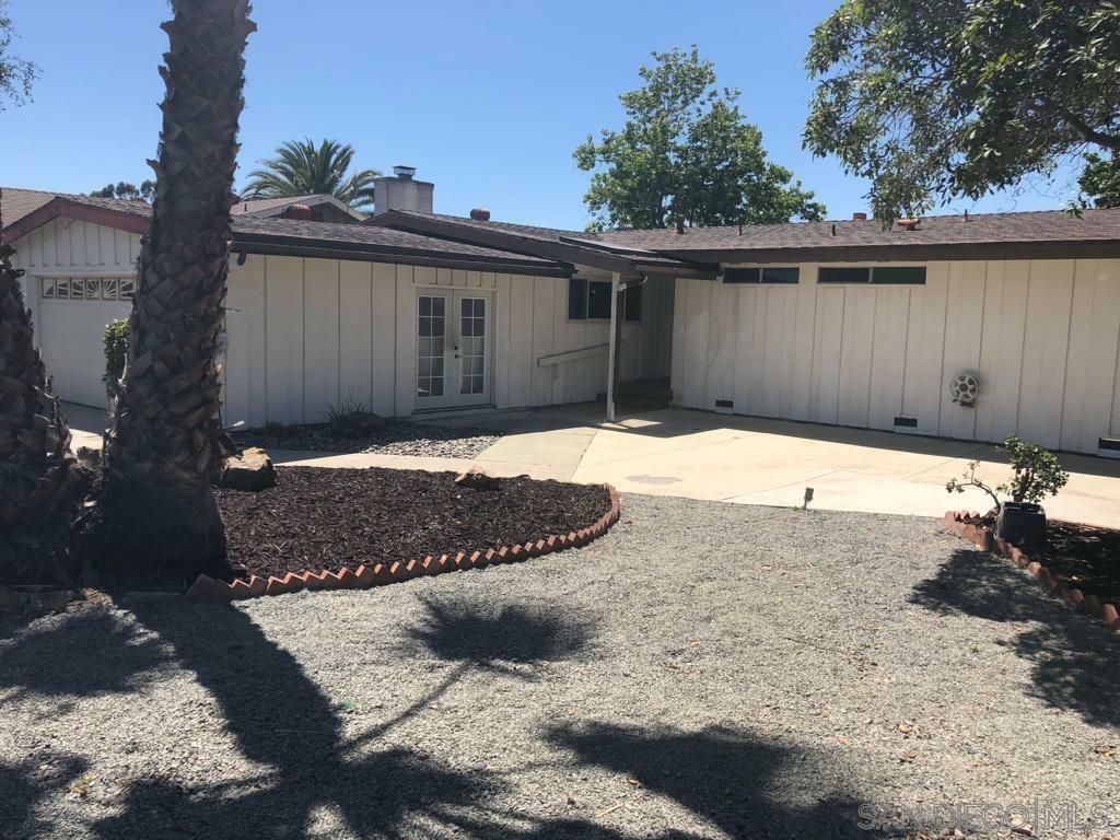 Property Photo:  1134 Montura Rd  CA 92078 