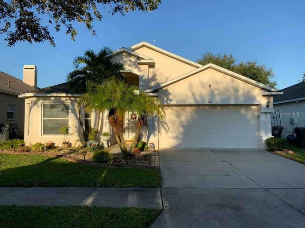 Property Photo:  410 Delwood Breck Street  FL 33570 