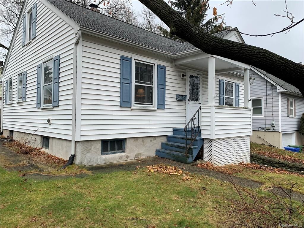 Property Photo:  19 Woods Place  NY 10940 