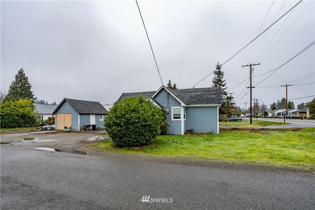 Property Photo:  103 W Alaska Way  WA 98531 