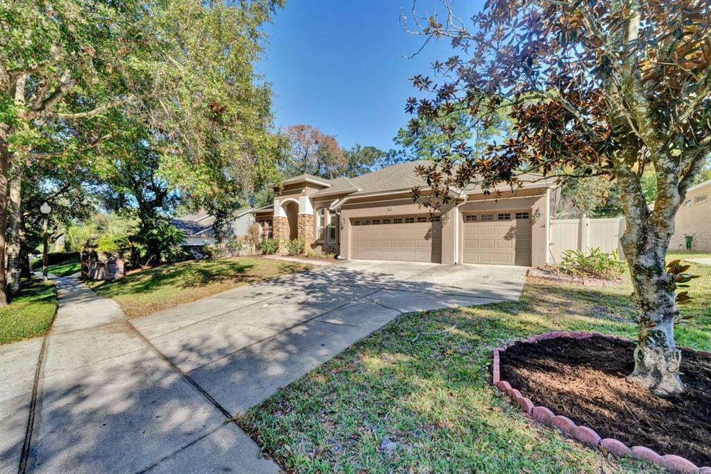 Property Photo:  941 Victoria Terrace  FL 32701 