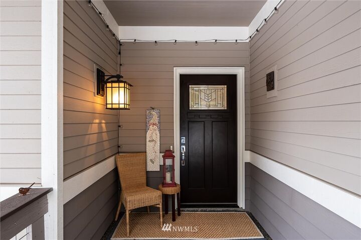 Property Photo:  1560 Rocky Road  WA 98226 