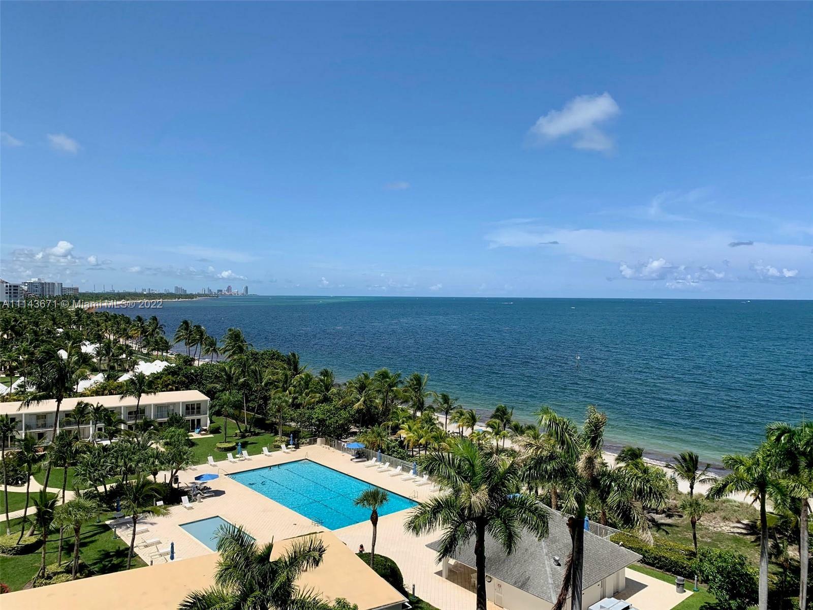 Property Photo: 600 Grapetree Dr 9dn FL 33149
