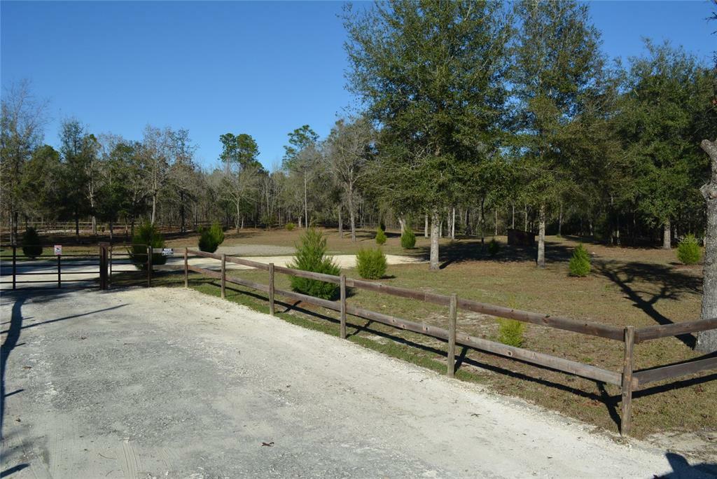 Property Photo: 28024 SW 127th Avenue FL 32669