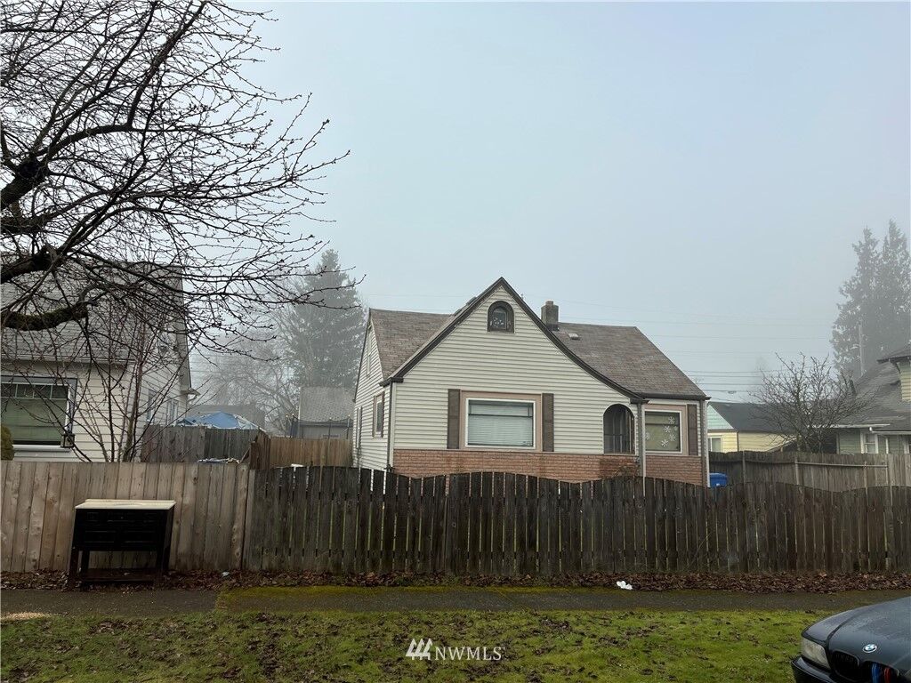 Property Photo:  7008 S Warner Street  WA 98409 
