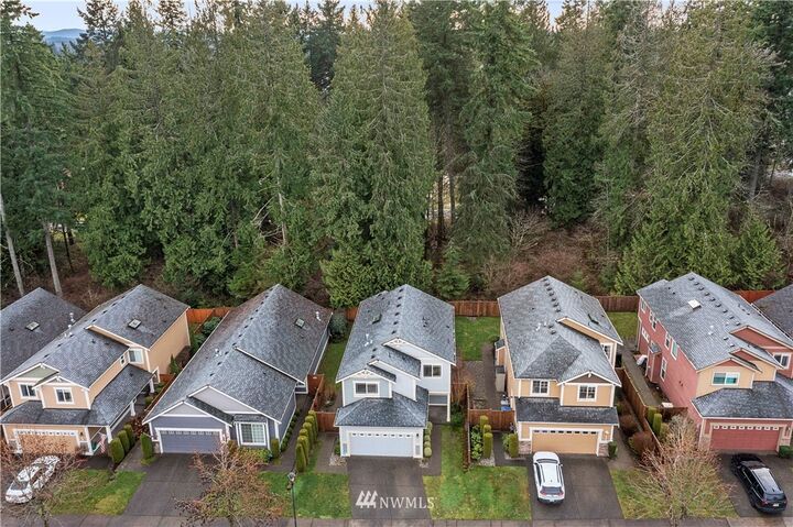 Property Photo:  4701 Helena Avenue SE  WA 98503 